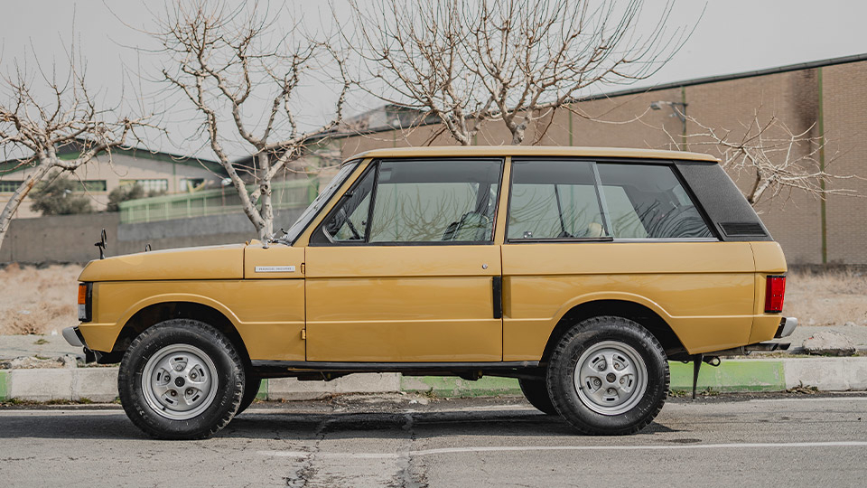 لندروور رنجروور کلاسیک مدل 1977